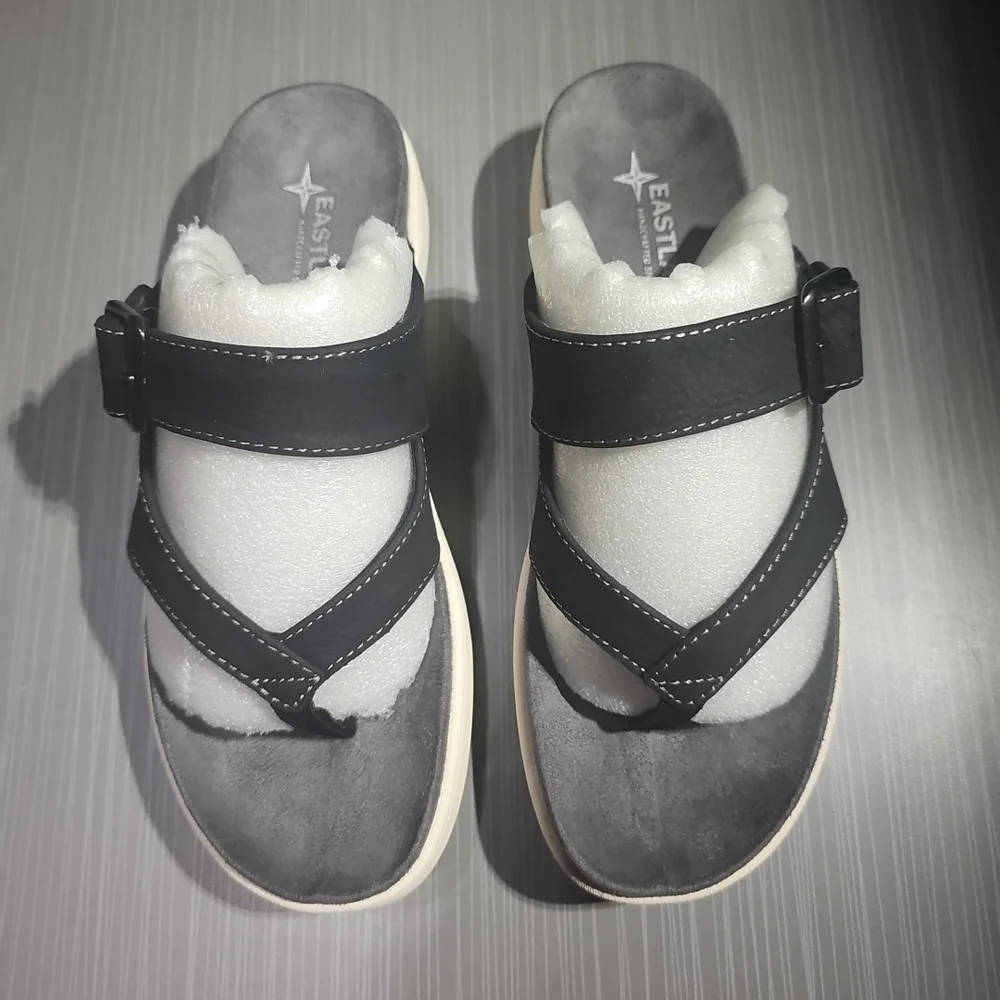 Eastland Commonwealth‎ Women’s Sandals In Black Size 9 NEW In Box